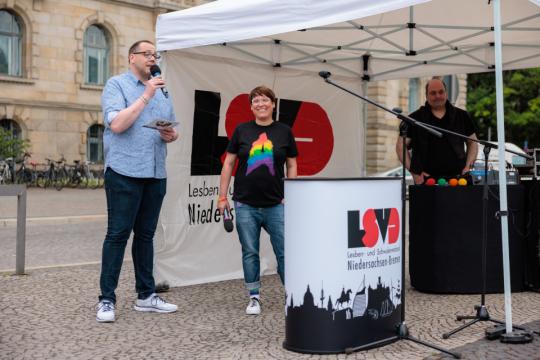 IDAHOIT 2022: Rainbowflash in Hannover
