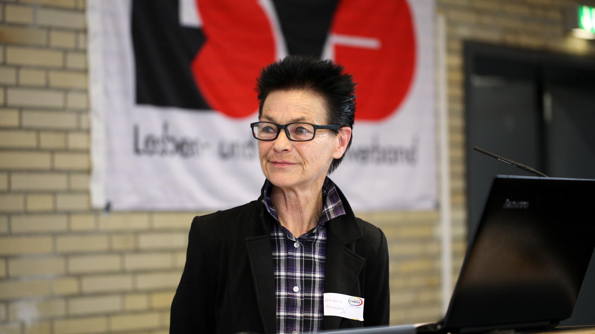 Barbara Mansberg, Vorstand im LSVD Hamburg beim 3. Regenbogenparlament Akzeptanz von LSBTI* in Jugendarbeit und Bildung“