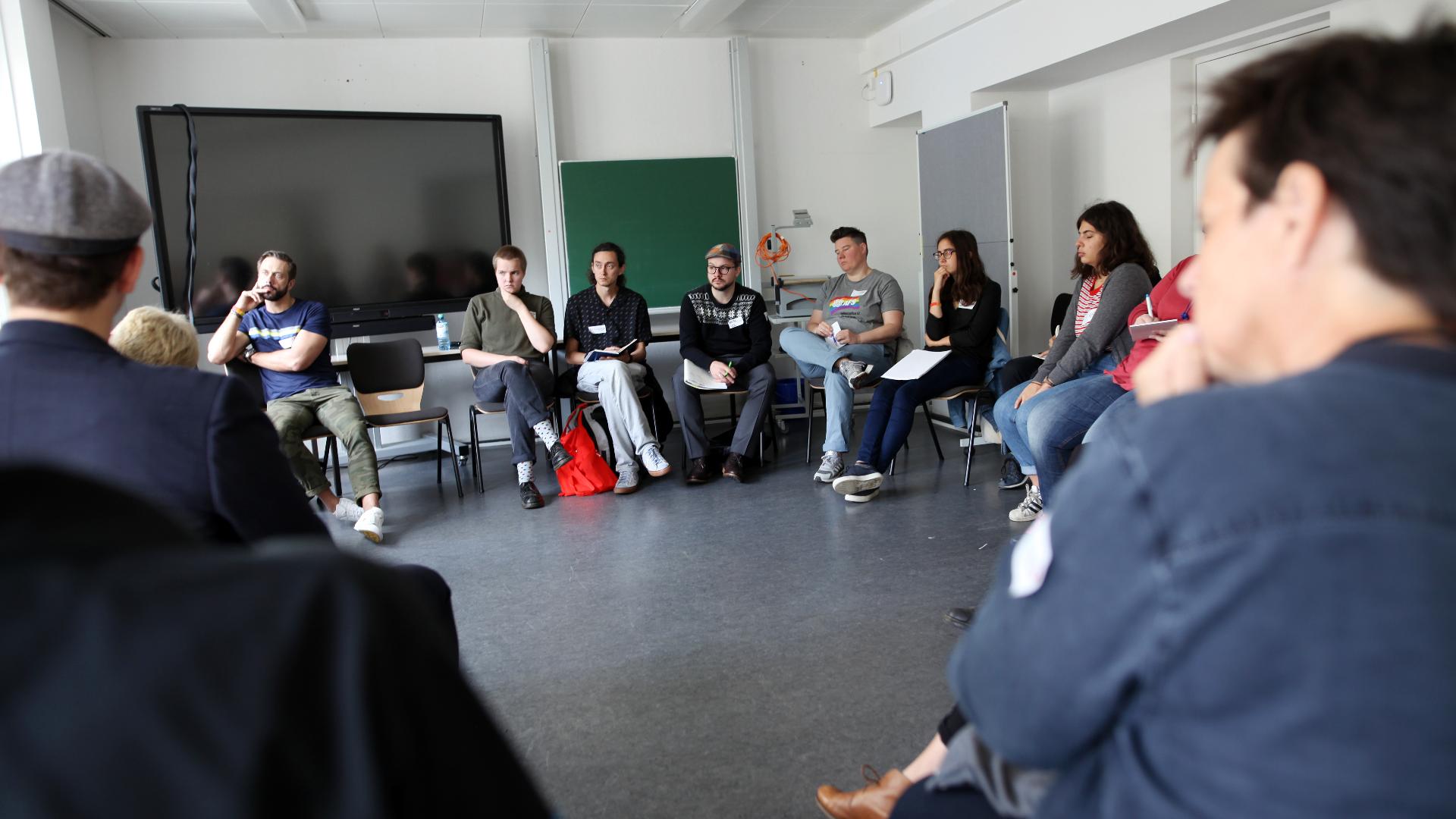 Jugend international – Fachforum auf dem 3. Regenbogenparlament &quot;Akzeptanz für LSBTI* in Jugendarbeit und Bildung&quot;