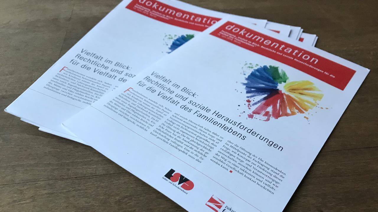 Vielfalt im Blick - Familienpolitische Konferenz vom LSVD und Zukunftsforum Familie Dokumentation Konferenz über Familienvielfalt