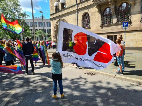 31.07 LSVD NRW - CSD Duisburg - &quot;Queeres Leben braucht Platz - vor Ort und im Grundgesetz&quot;