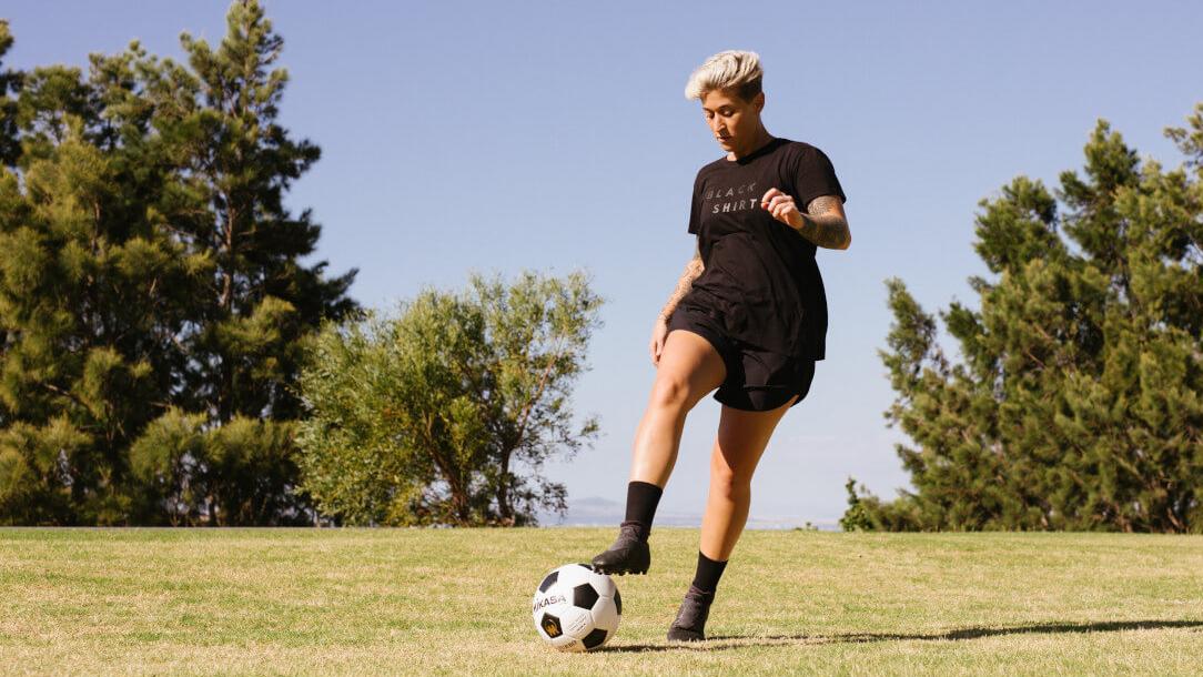 Coming-out und Homosexualität im Fußball. Football has no gender