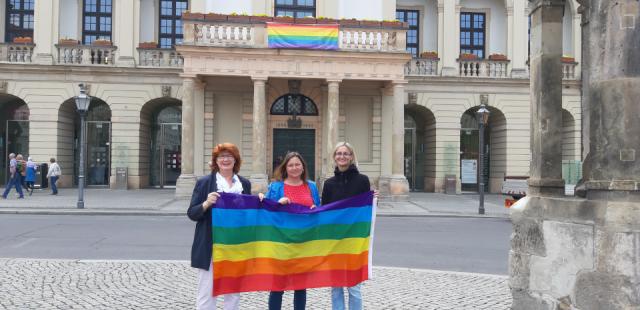 Regenbogenband über Magdeburg