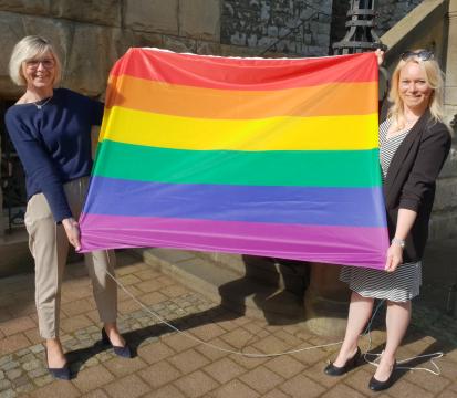 Regenbogenband über der Stadt Melle