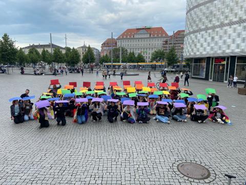 IDAHOIT 2022: Rainbowflash in Leipzig