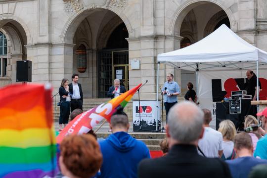 IDAHOIT 2022: Rainbowflash in Hannover